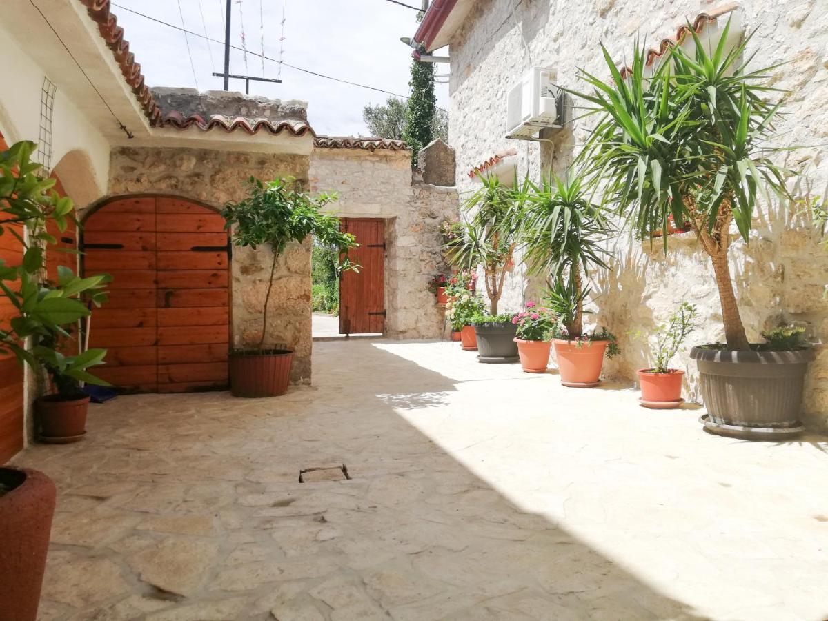 Apartments Branko Starigrad Paklenica Exteriér fotografie